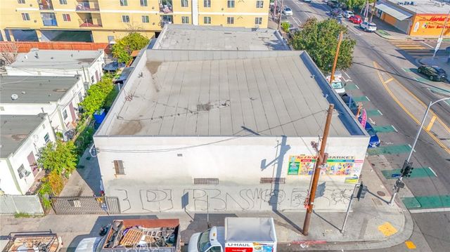 5135 Avalon, Los Angeles, CA 90011