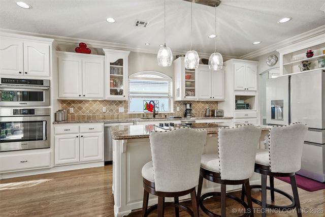 913 E Shreveport Street, Broken Arrow, OK 74011