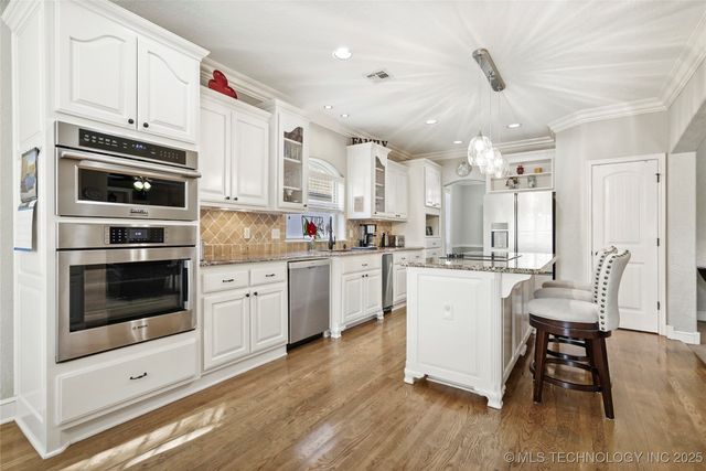 913 E Shreveport Street, Broken Arrow, OK 74011