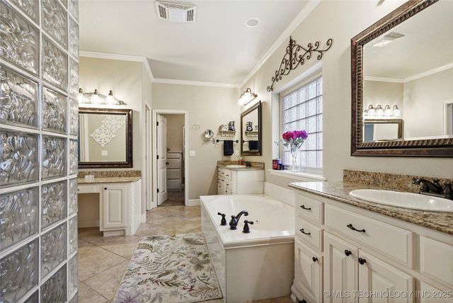 913 E Shreveport Street, Broken Arrow, OK 74011