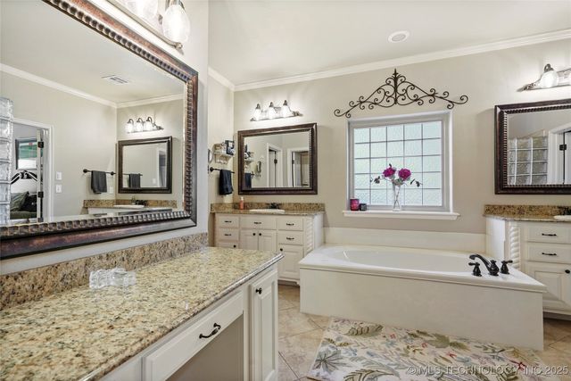 913 E Shreveport Street, Broken Arrow, OK 74011