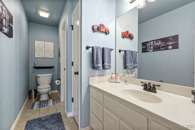 913 E Shreveport Street, Broken Arrow, OK 74011