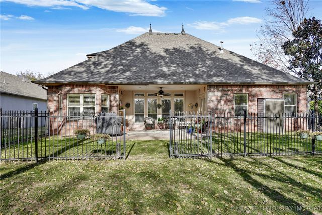 913 E Shreveport Street, Broken Arrow, OK 74011