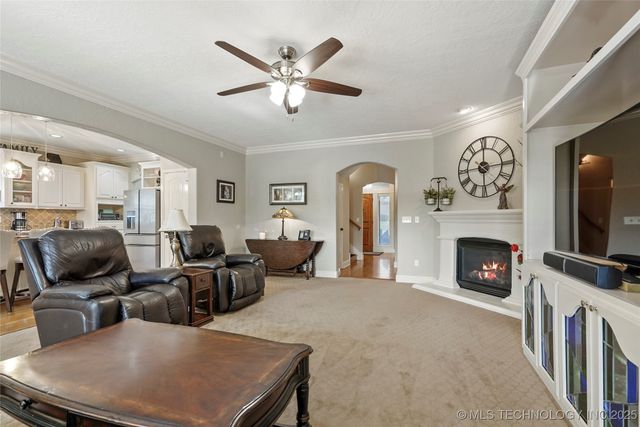 913 E Shreveport Street, Broken Arrow, OK 74011