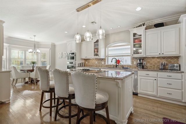 913 E Shreveport Street, Broken Arrow, OK 74011