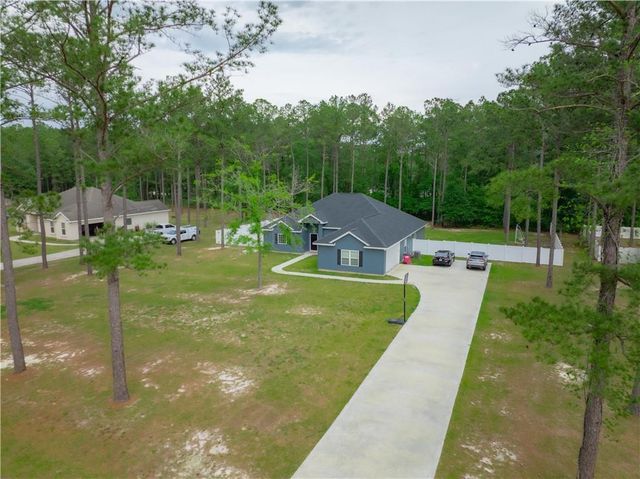 6714 Mamies Drive, Blackshear, GA 31516