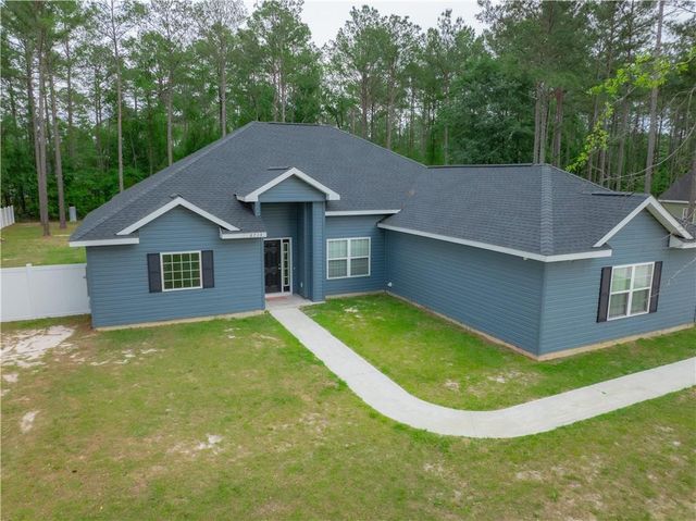 6714 Mamies Drive, Blackshear, GA 31516