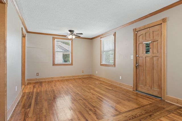 2133 Rosemary Ln, Nashville, TN 37210