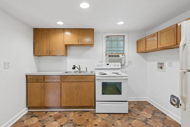 2133 Rosemary Ln, Nashville, TN 37210