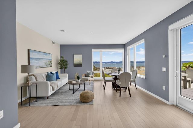 52 Innes Court 202, San Francisco, CA 94124