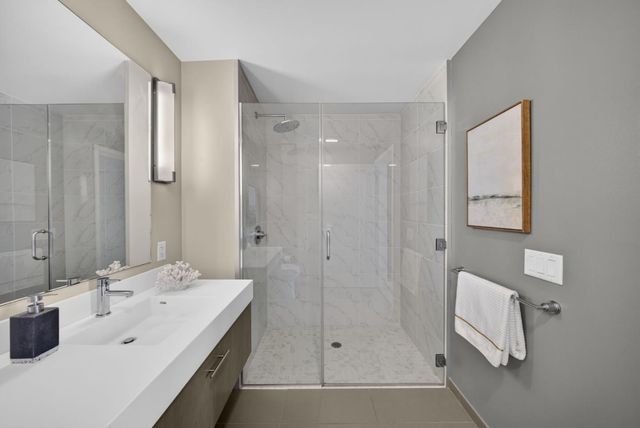 52 Innes Court 202, San Francisco, CA 94124