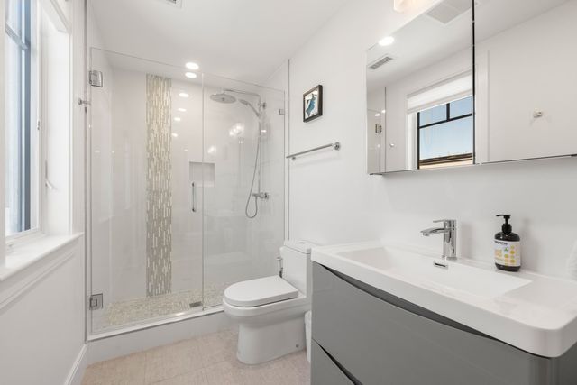 78-80 Verndale 80, Brookline, MA 02446