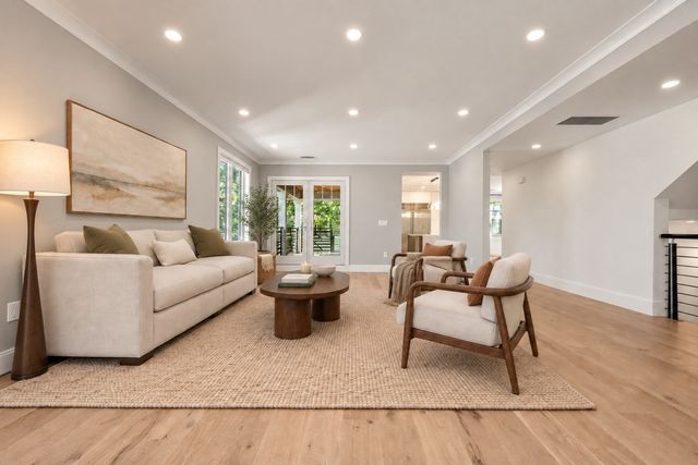 78-80 Verndale 80, Brookline, MA 02446