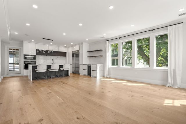 78-80 Verndale 80, Brookline, MA 02446