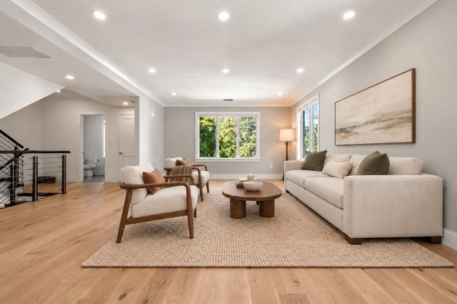 78-80 Verndale 80, Brookline, MA 02446