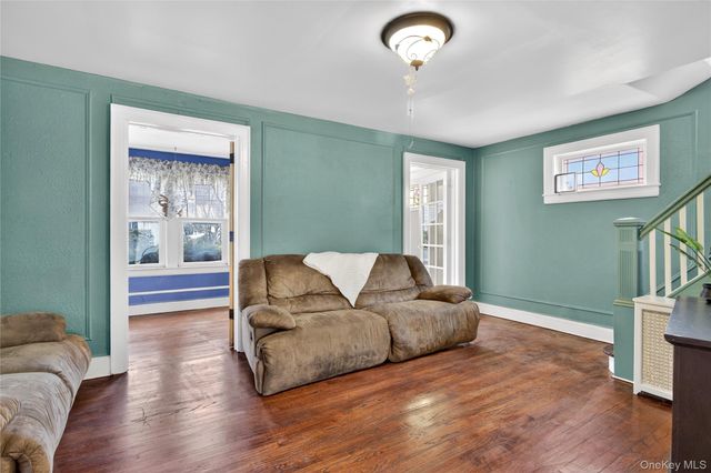 587 Dubois Avenue, Valley Stream, NY 11581