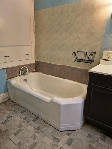 1346 5th Street, Muskegon, MI 49441