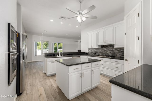 1912 E SCHOONER Court, Gilbert, AZ 85234