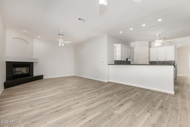 1912 E SCHOONER Court, Gilbert, AZ 85234