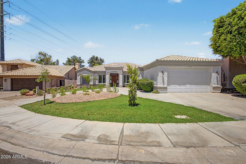 1912 E SCHOONER Court, Gilbert, AZ 85234 — photo 3