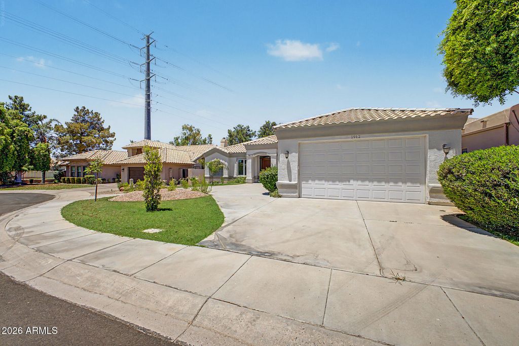 1912 E SCHOONER Court, Gilbert, AZ 85234 — photo 5