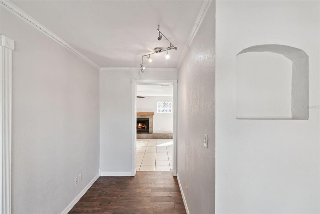 Image 18 of property listing at 6322 APPIAN WAY, Orlando, FL 32807