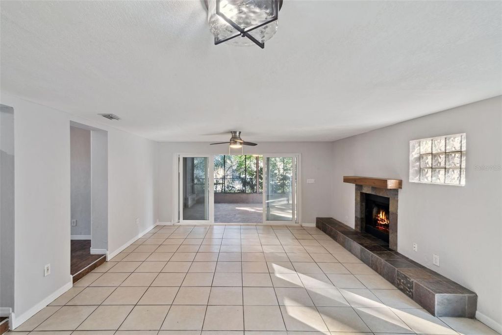 Image 20 of property listing at 6322 APPIAN WAY, Orlando, FL 32807