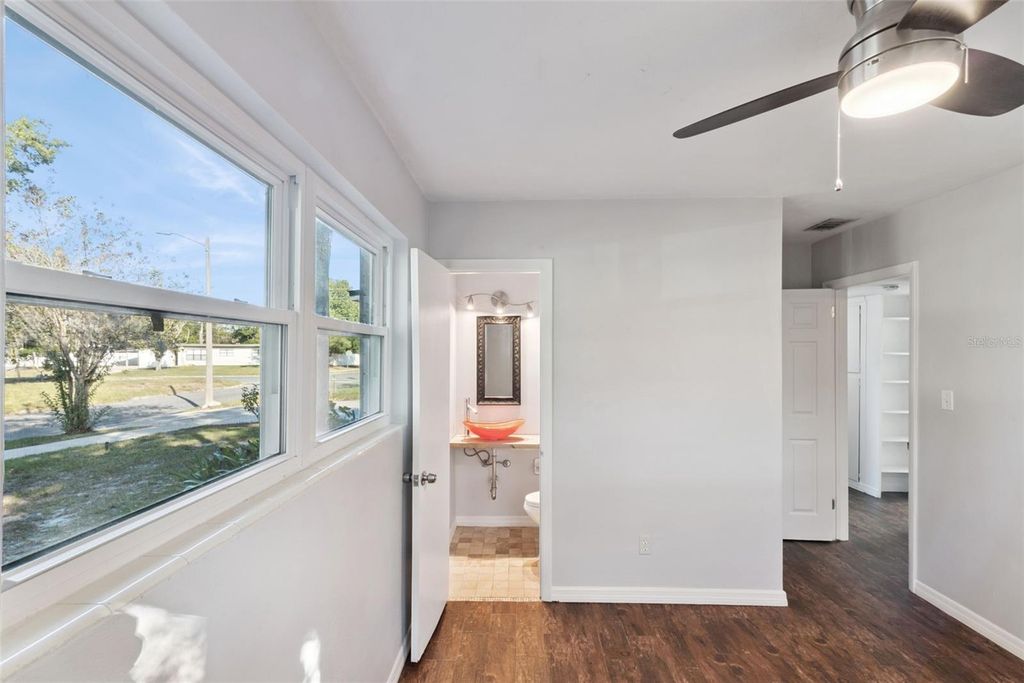 Image 24 of property listing at 6322 APPIAN WAY, Orlando, FL 32807