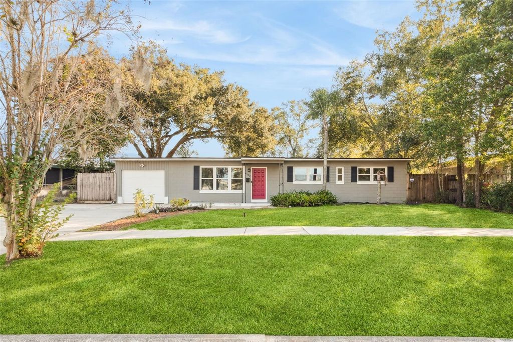 Image 4 of property listing at 6322 APPIAN WAY, Orlando, FL 32807