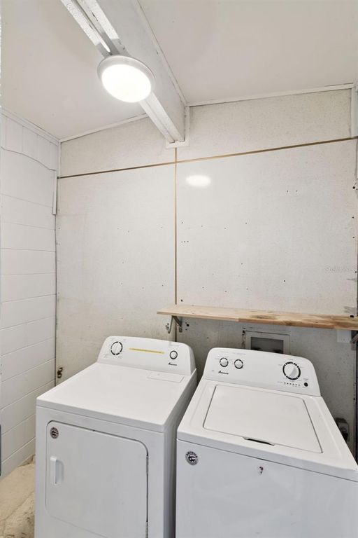 Image 32 of property listing at 6322 APPIAN WAY, Orlando, FL 32807