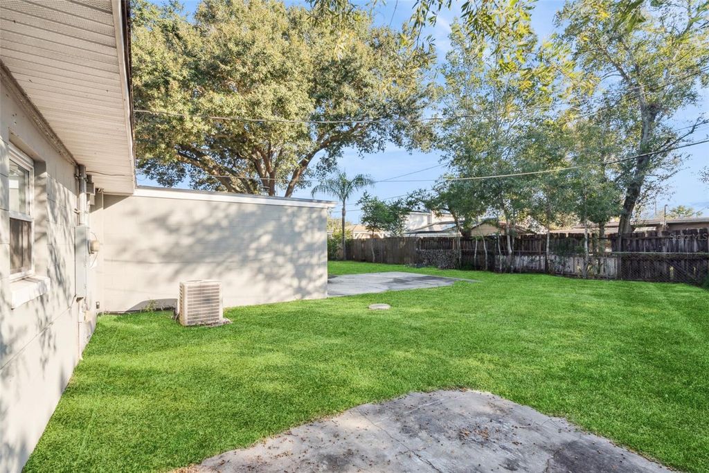 Image 37 of property listing at 6322 APPIAN WAY, Orlando, FL 32807