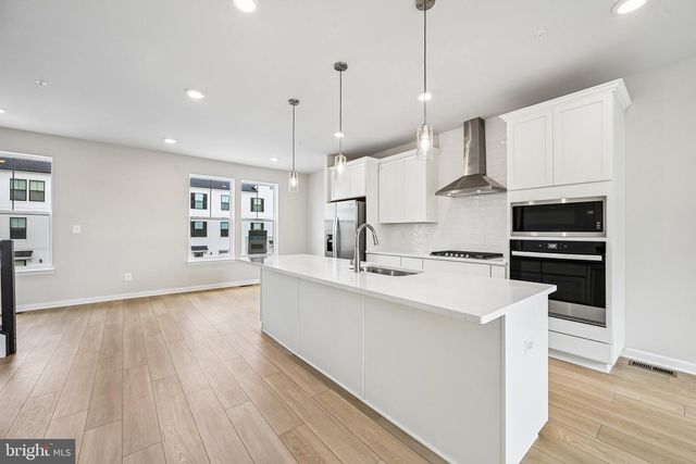 2109 PEACE LILY LN, Frederick, MD 21702