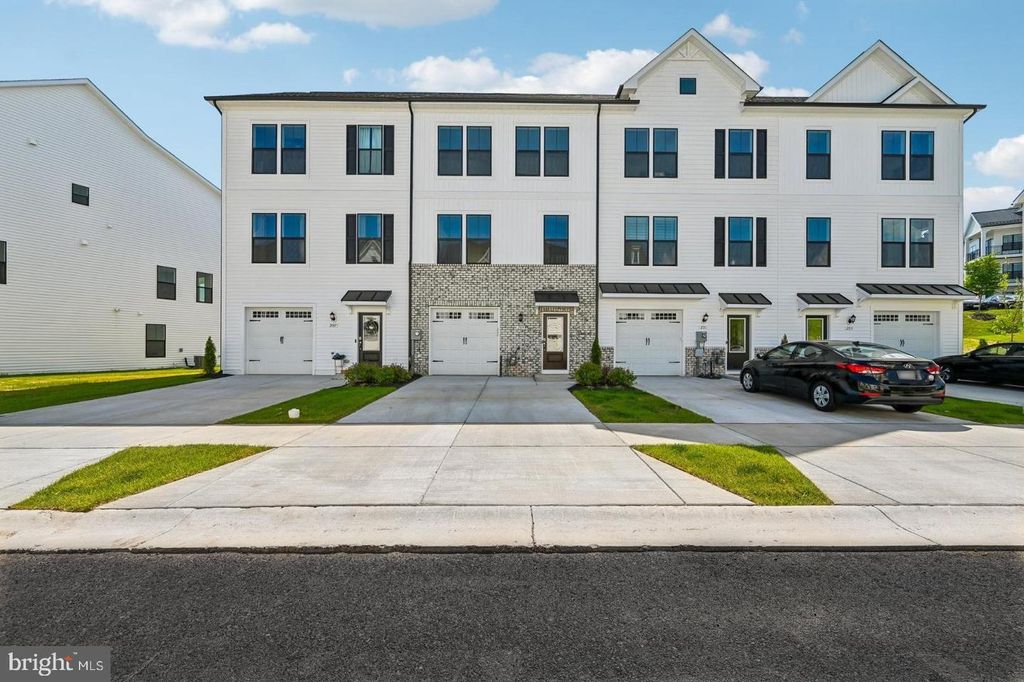 2109 PEACE LILY LN, Frederick, MD 21702