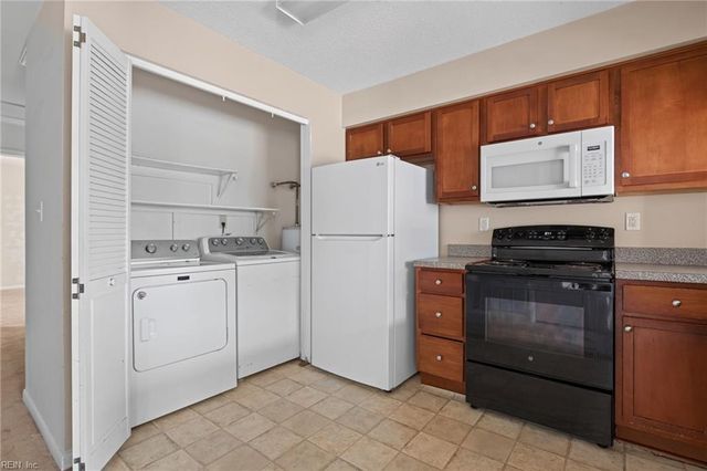 2506 Cove Point PL, Virginia Beach, VA 23454