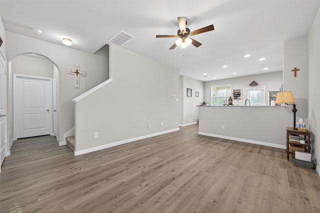 2354 Raider Dr, Conroe, TX 77301