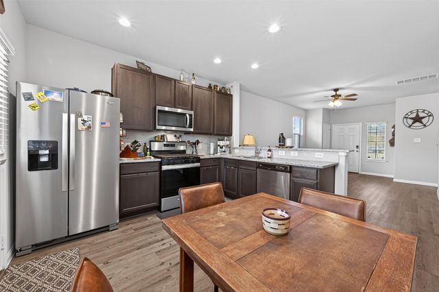 2354 Raider Dr, Conroe, TX 77301