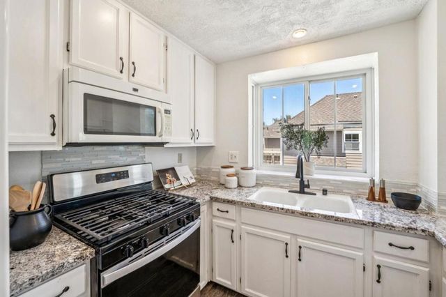 1051 Helm Lane, Foster City, CA 94404
