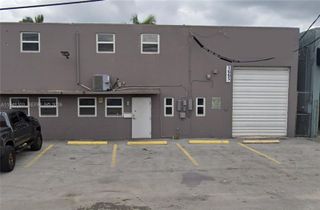 1665 W 33rd Pl, Hialeah, FL 33012