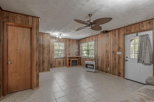 1654 Forest Service Road 524, Crockett, TX 75835