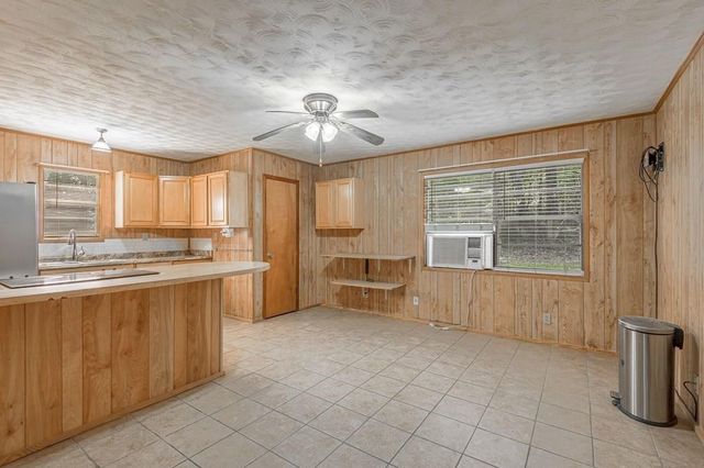 1654 Forest Service Road 524, Crockett, TX 75835