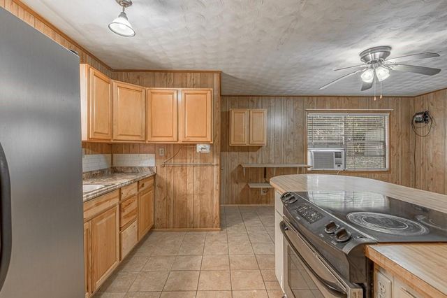 1654 Forest Service Road 524, Crockett, TX 75835