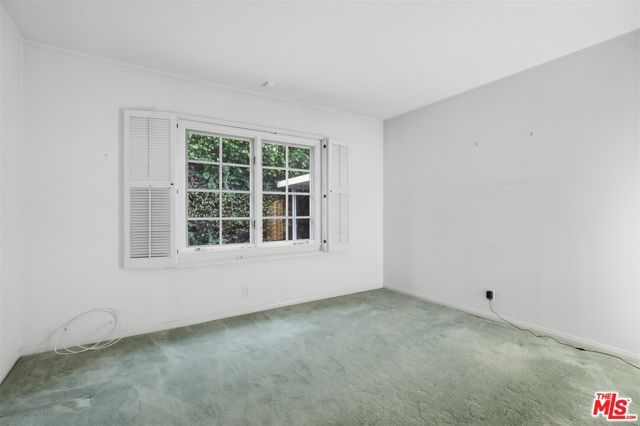 563 Wilcox Avenue, Los Angeles, CA 90004