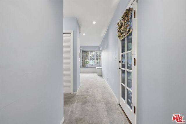 563 Wilcox Avenue, Los Angeles, CA 90004