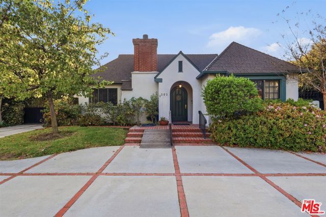 563 Wilcox Avenue, Los Angeles, CA 90004