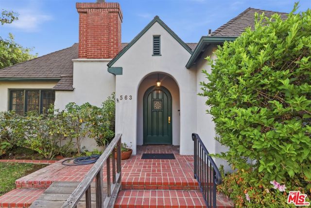 563 Wilcox Avenue, Los Angeles, CA 90004