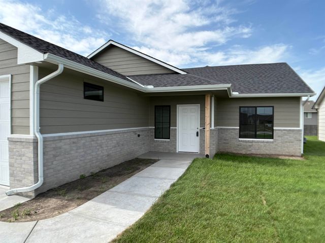8980 E FORBES CIR, Bel Aire, KS 67226