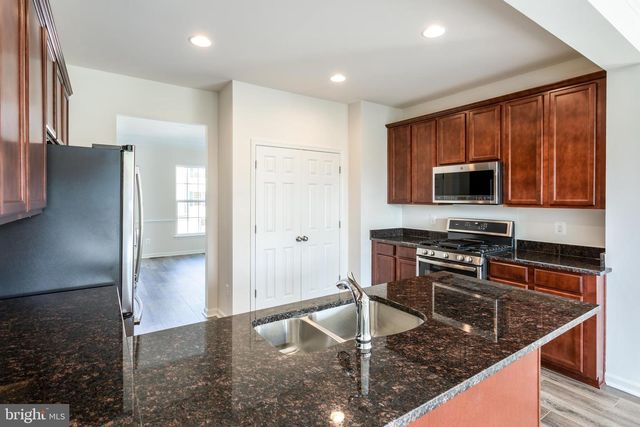 228 PATCHWORK DR, Stephenson, VA 22656