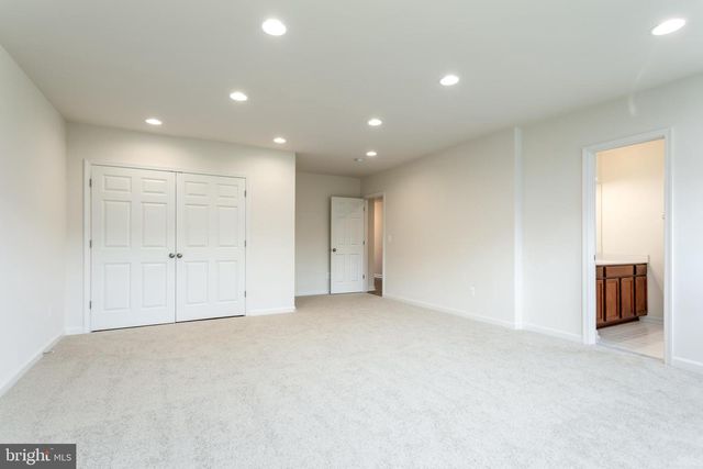 228 PATCHWORK DR, Stephenson, VA 22656