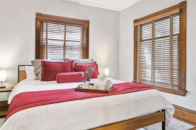 300 N Ferry Street, Douglas, MI 49406