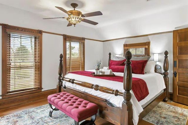 300 N Ferry Street, Douglas, MI 49406